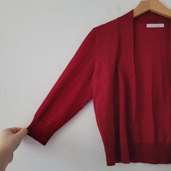 Active USA Cropped Cardigan Sweater Red Bright Medium - Picture 2 of 8